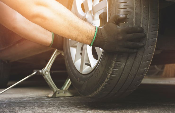 Flat Tyre Change Al Ain UAE